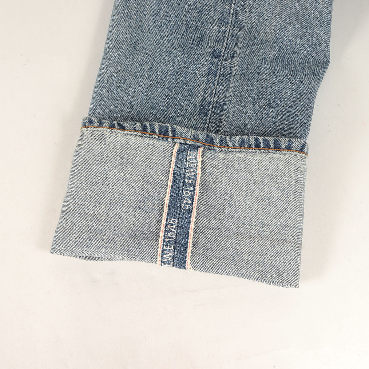 ストレートレグ デニム パンツ (Straight-Leg Jeans In Denim) / ジッパーフライ