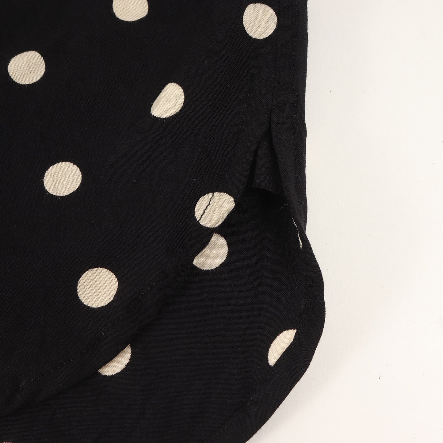 ポルカドット レーヨン ドレス シャツ (376916 Y324P)