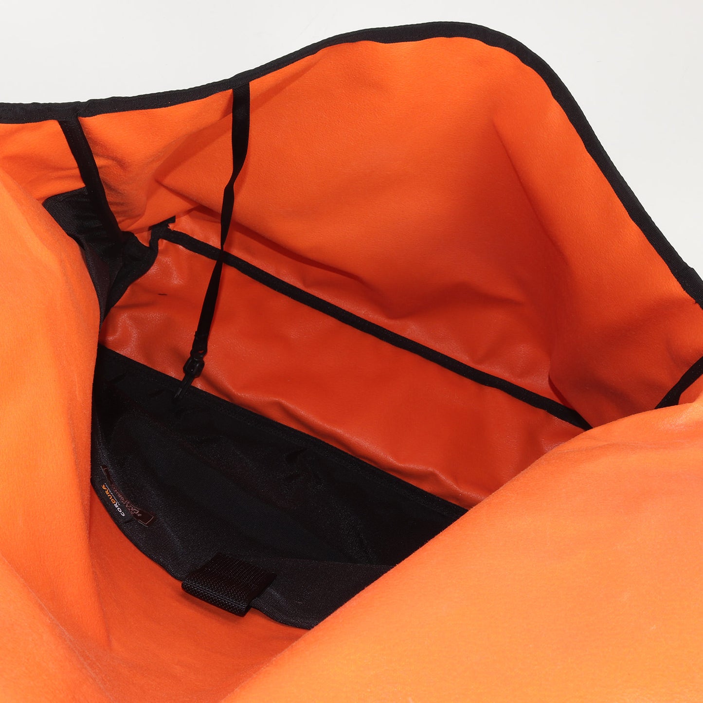 24AW ナイロン ショルダー バッグ (SD Messenger Shoulder Bag)