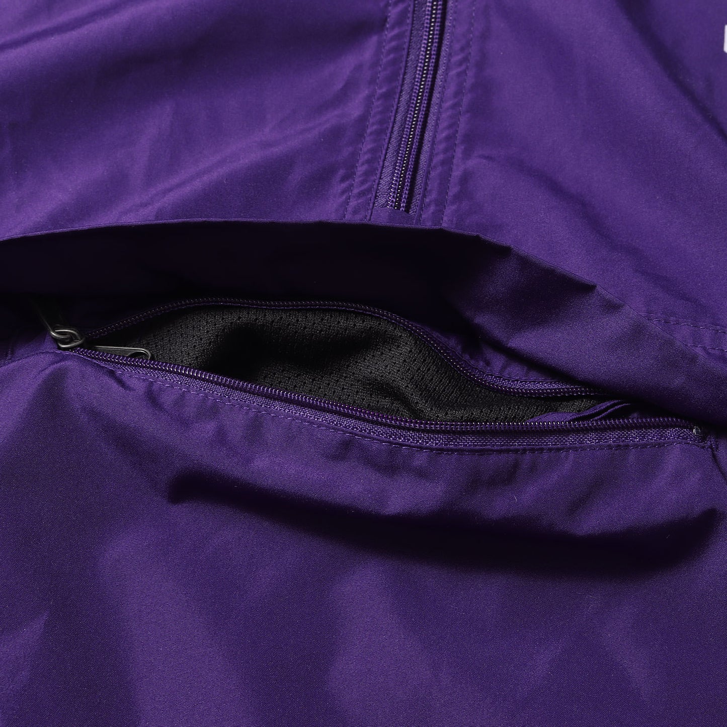 24AW × Champion ロゴ プリント アノラック パーカー (Packable Anorak)