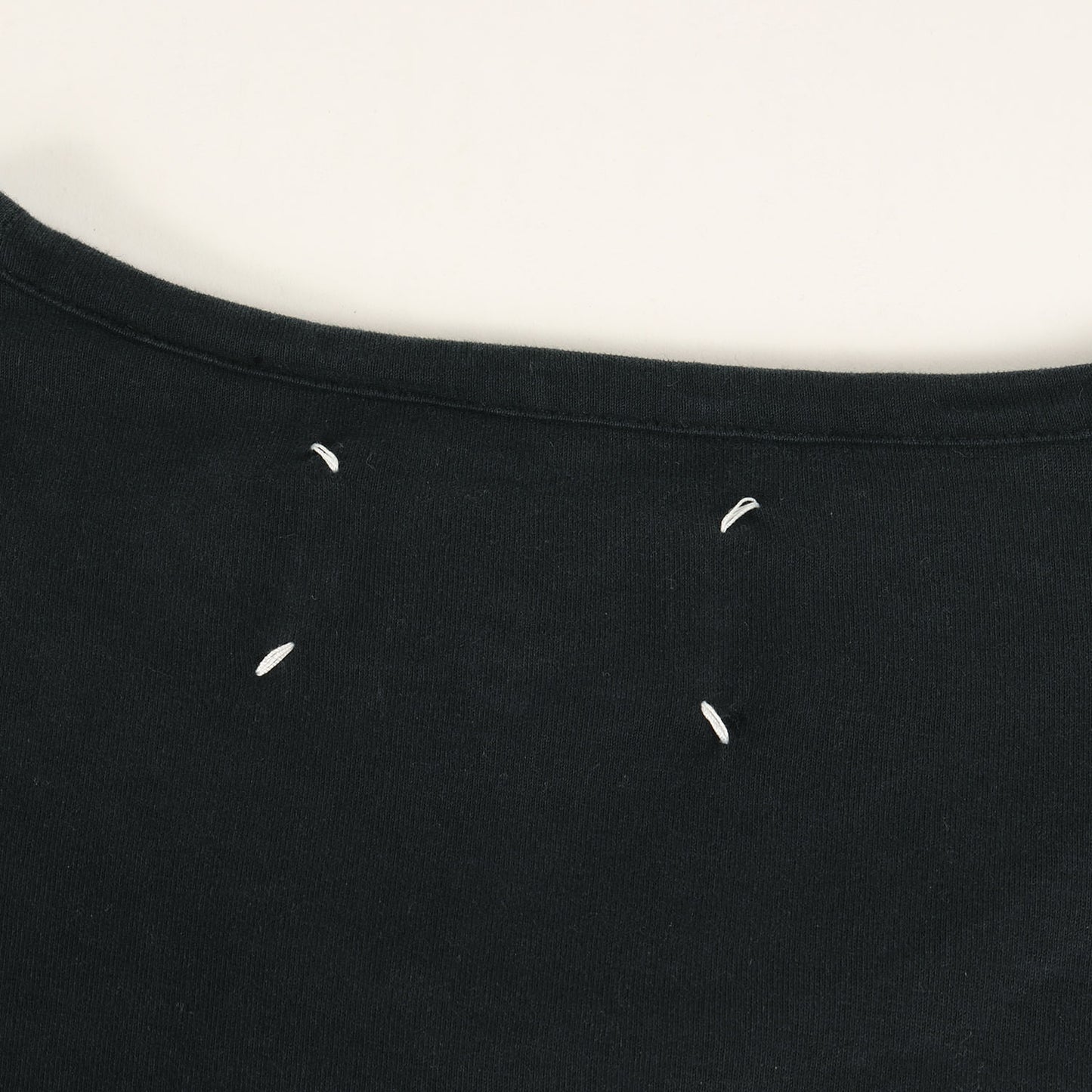 バインダーネック Tシャツ (30GC037121202) / MADE IN ITALY