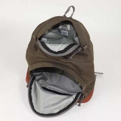 23AW × SIERRA DESIGNS レザー 切替 ナイロン リュック (SIERRA DESIGNS × SD Daytripper Classic) / 20th アニバーサリーコラボレーション