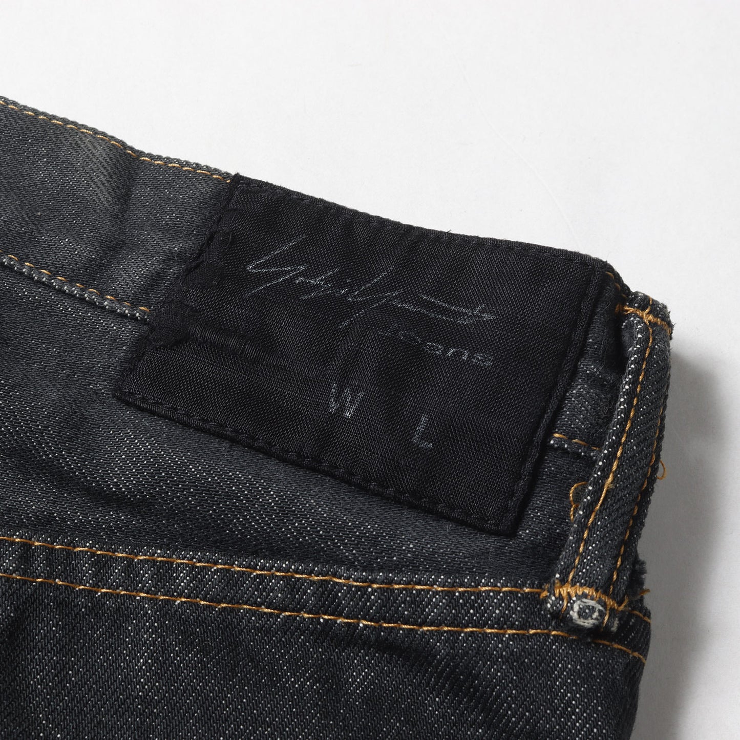 スリム テーパード デニム パンツ / jeans