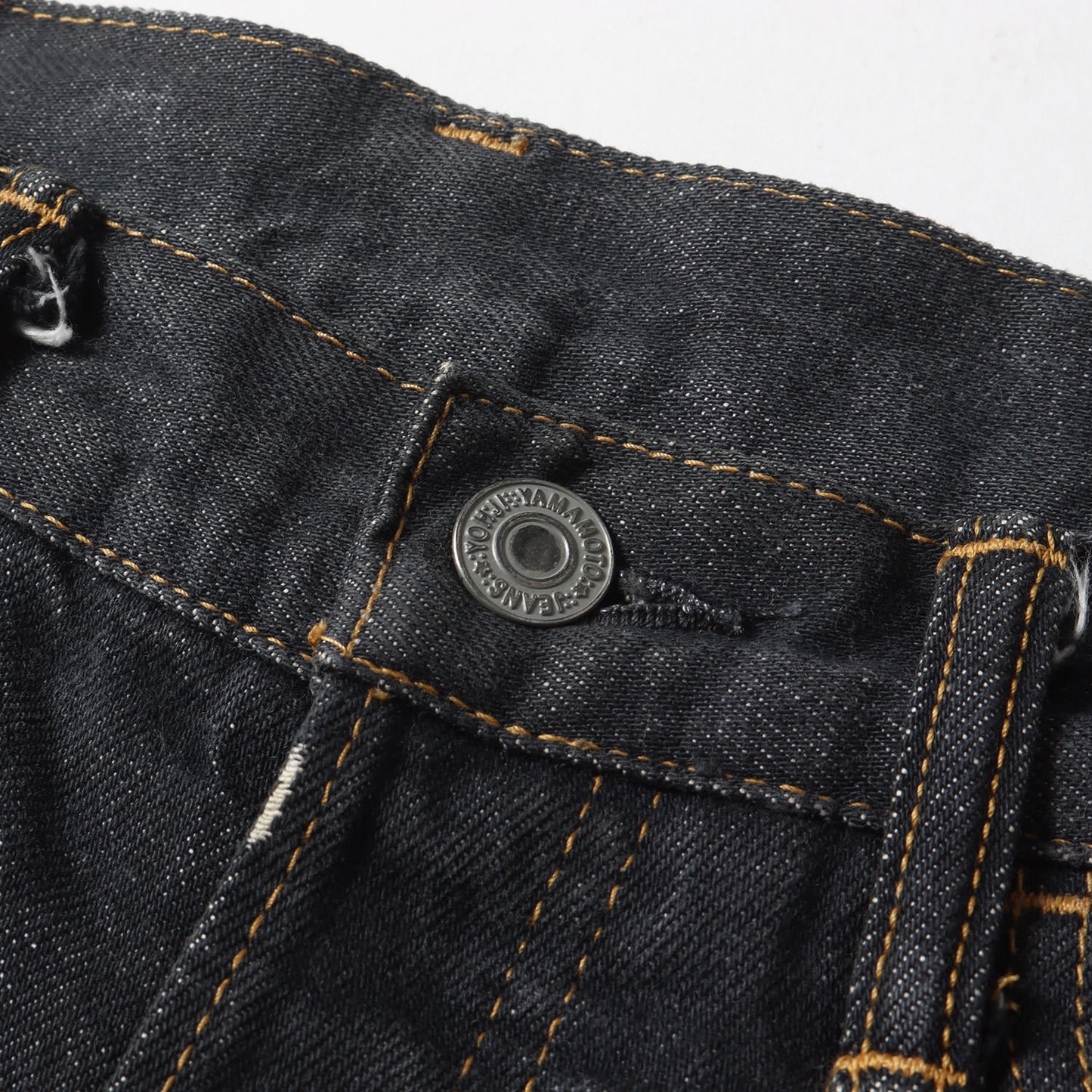 スリム テーパード デニム パンツ / jeans