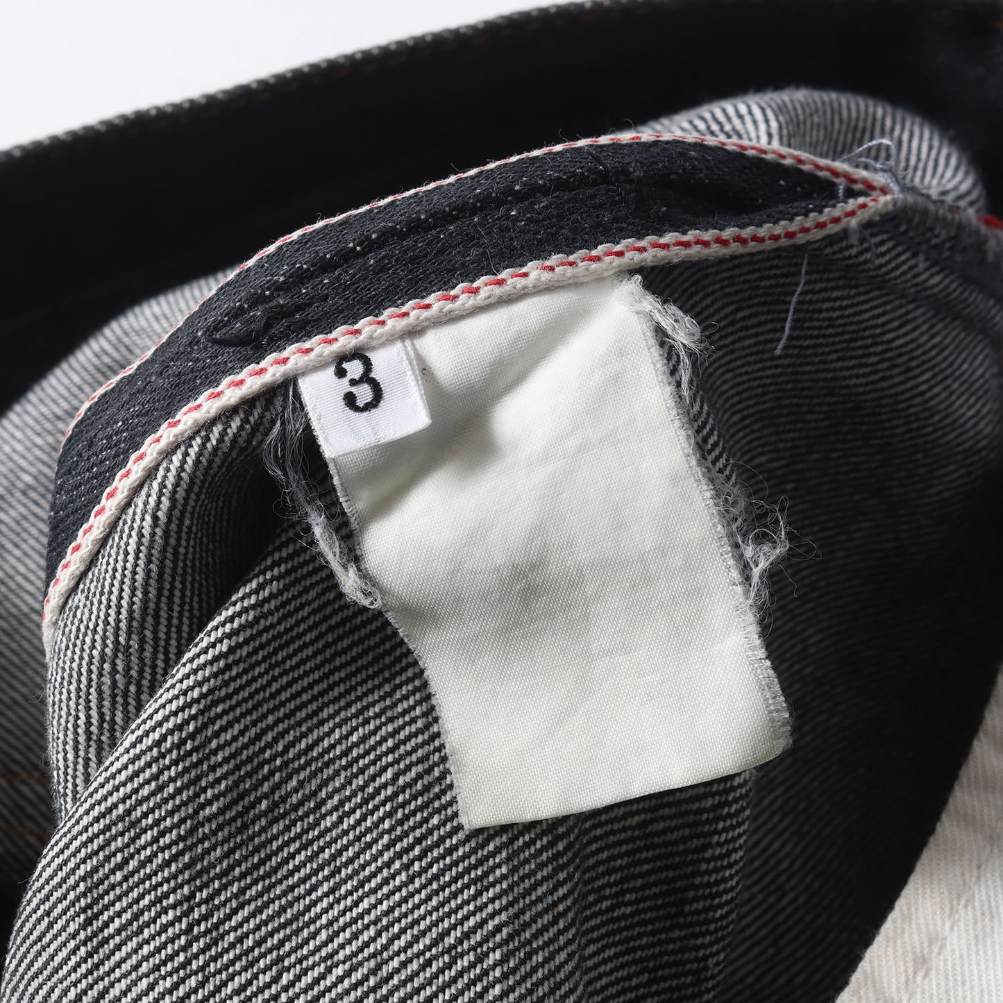 スリム テーパード デニム パンツ / jeans