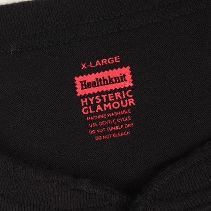 × Healthknit スリーブ ガール ロゴ ヘンリーネック Tシャツ (H2202M001HS) / MADE IN JAPAN