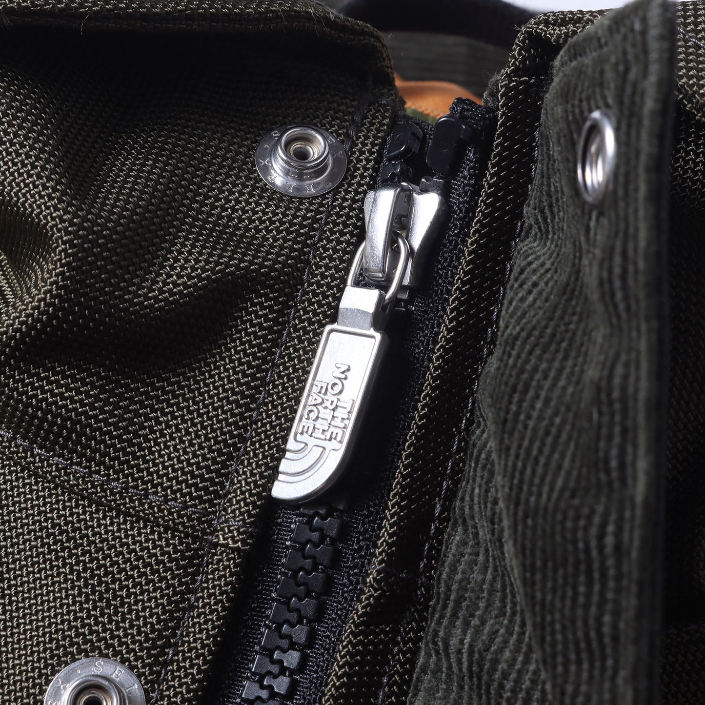 × THE NORTH FACE 再構築 パテッド ナイロン コート (WF-J926)