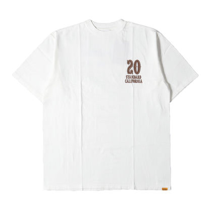 23AW 20周年記念 グラフィック ロゴ ヘビーウェイト Tシャツ (SD 20th Anniversary Logo T)