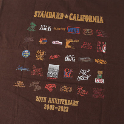 23AW 20周年記念 グラフィック ロゴ ヘビーウェイト Tシャツ (SD 20th Anniversary Logo T)