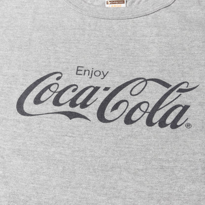 24SS × COCA COLA グラフィック ロゴ バインダーネック Tシャツ (COCA COLA × SD 88/12 LOGO T)