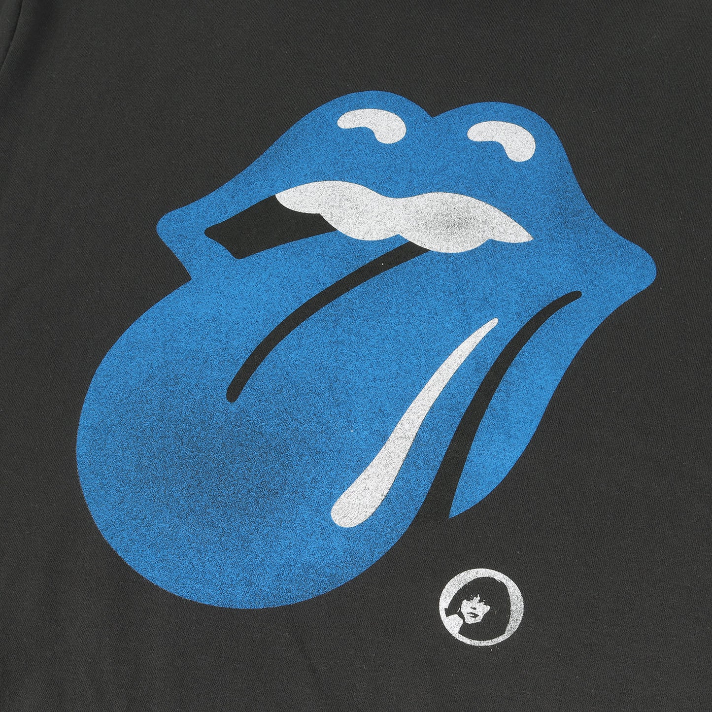 23AW × THE ROLLING STONES CIRCLE HEAD&BLUE TONGUE Tシャツ (02233CT09)