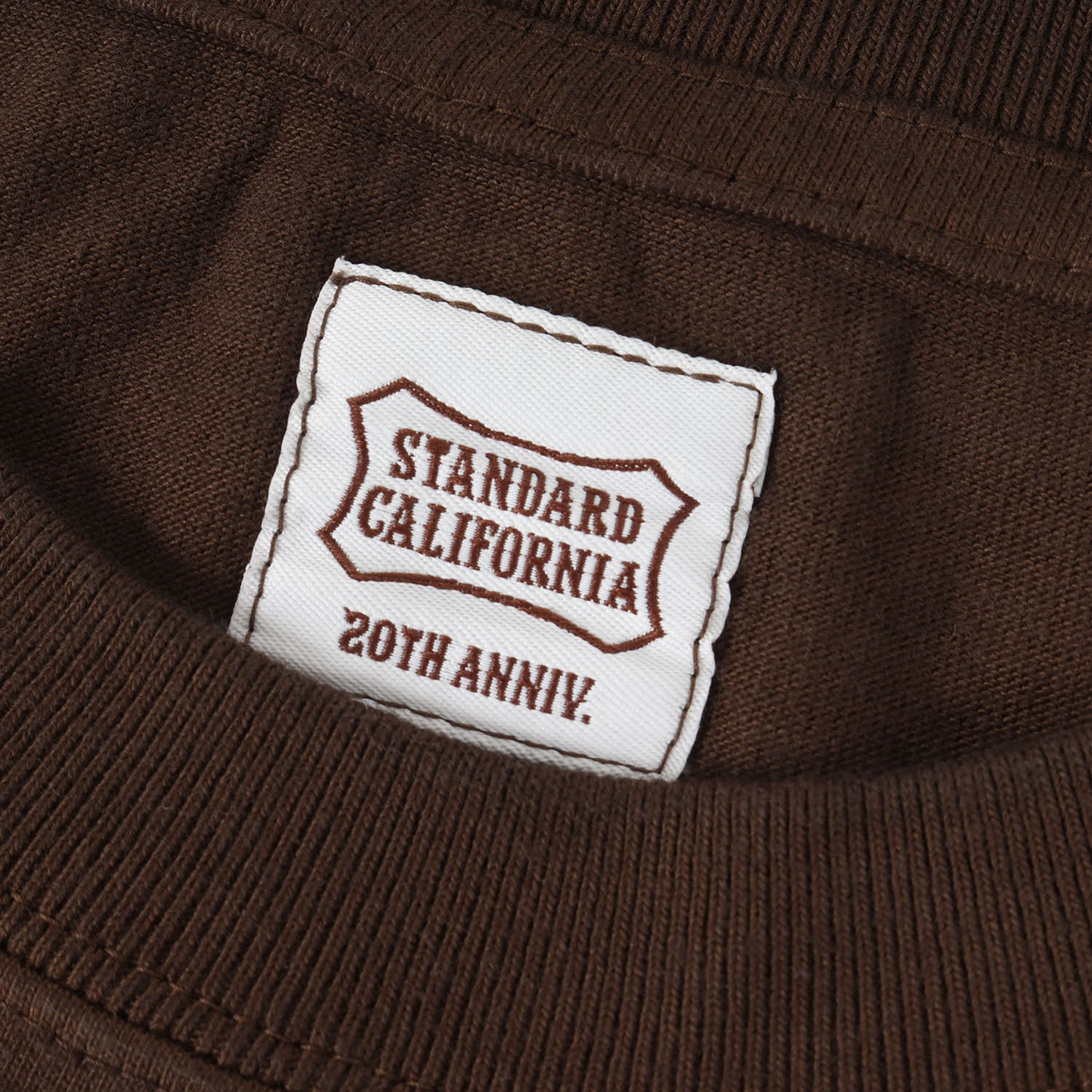 23AW 20周年記念 グラフィック ロゴ ヘビーウェイト Tシャツ (SD 20th Anniversary Logo T)