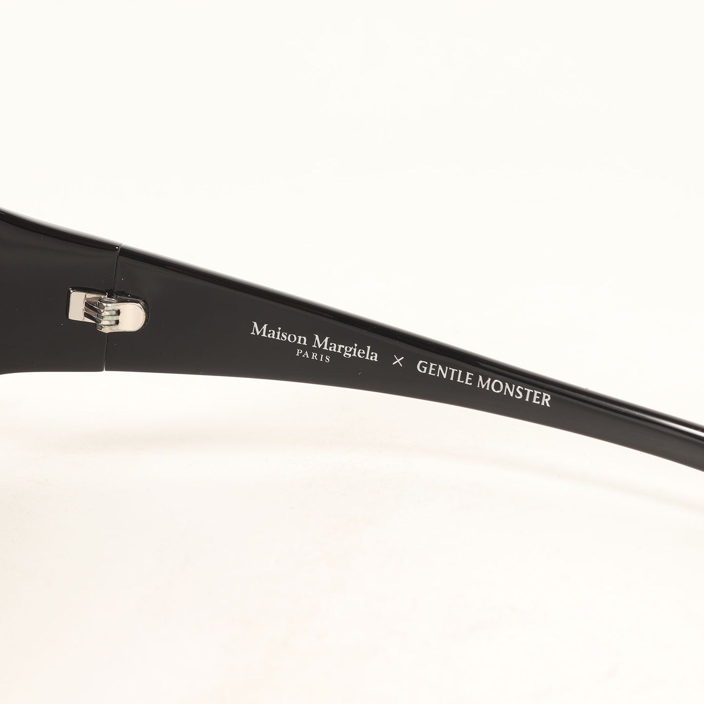 24SS × GENTLE MONSTER ゴーグルシェイプ サングラス (MM104-01) / MM8