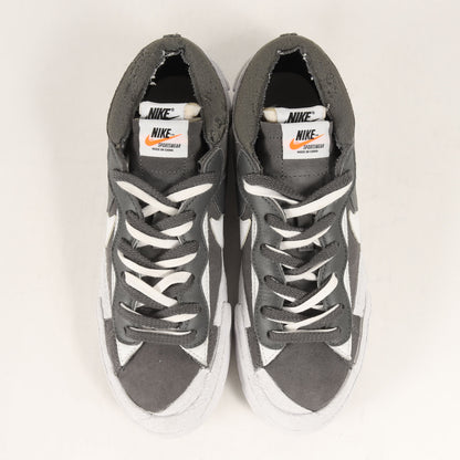 21SS × NIKE BLAZER LOW / SACAI IRON GREY (DD1877-002)