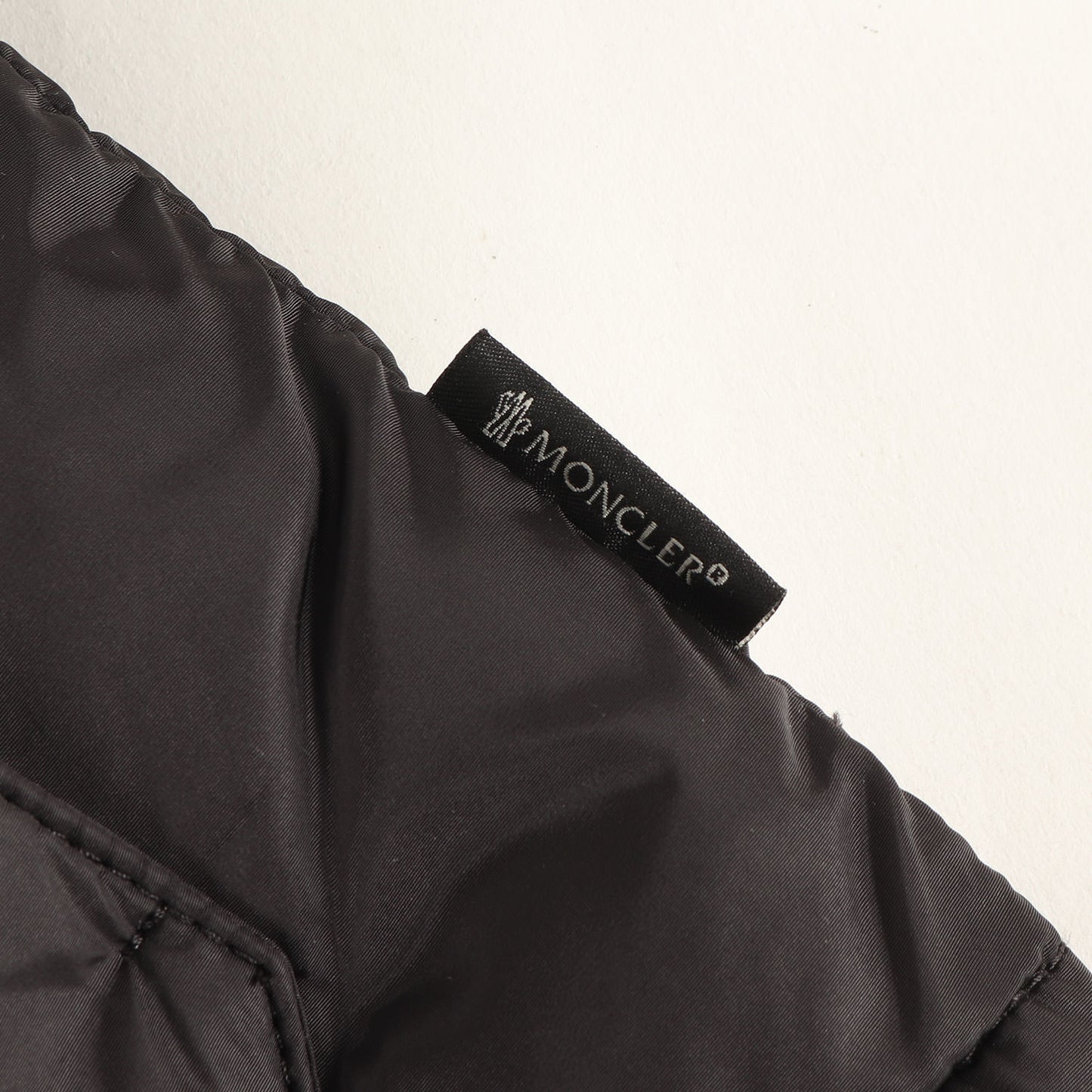 フード付き ハイネック ダウンベスト (TAPAJOS GILET 020914330500 54155)