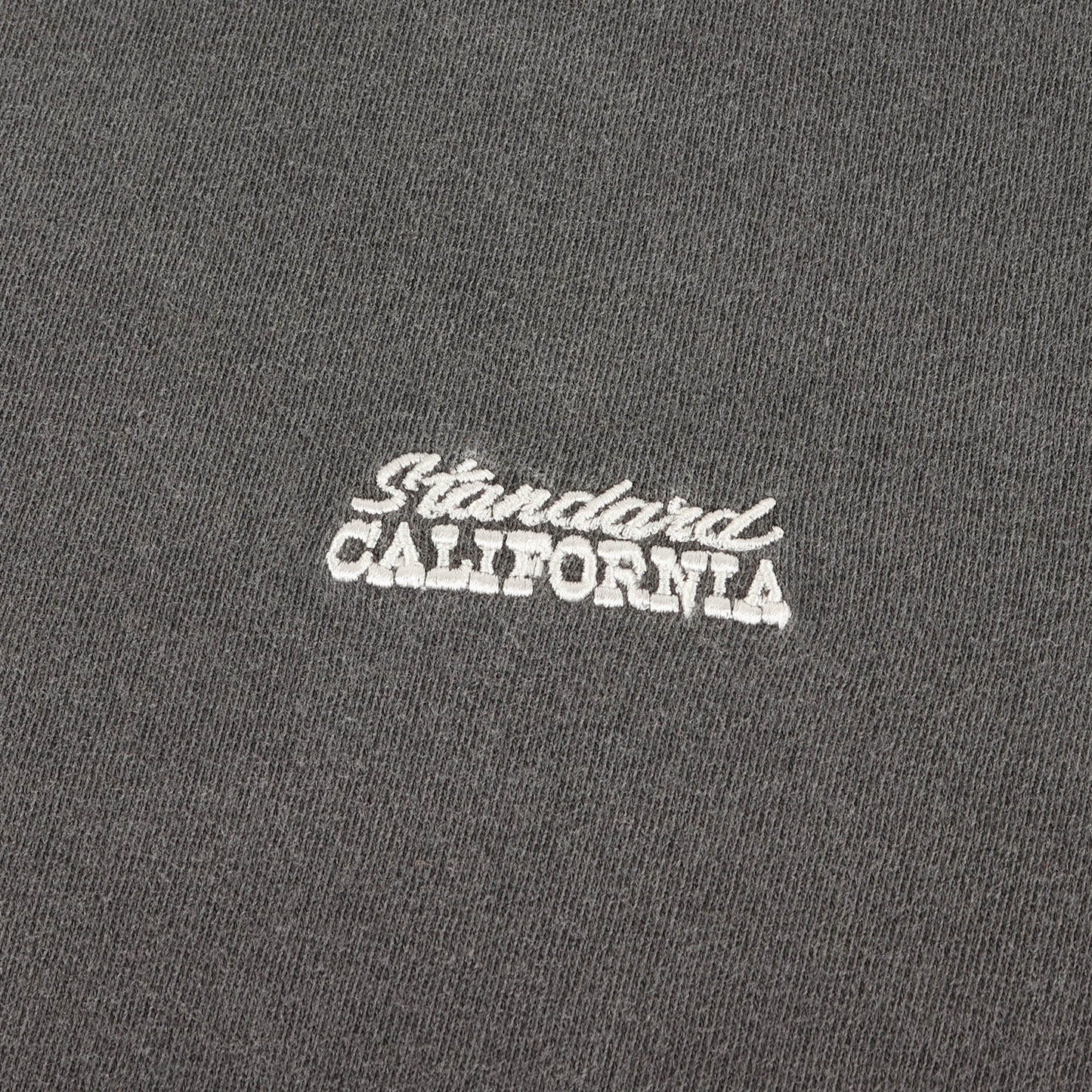 ピグメント ウォッシュ加工 ワンポイント ロゴ 刺繍 Tシャツ (SD NEW BOHEMIA SIGN LOGO T)