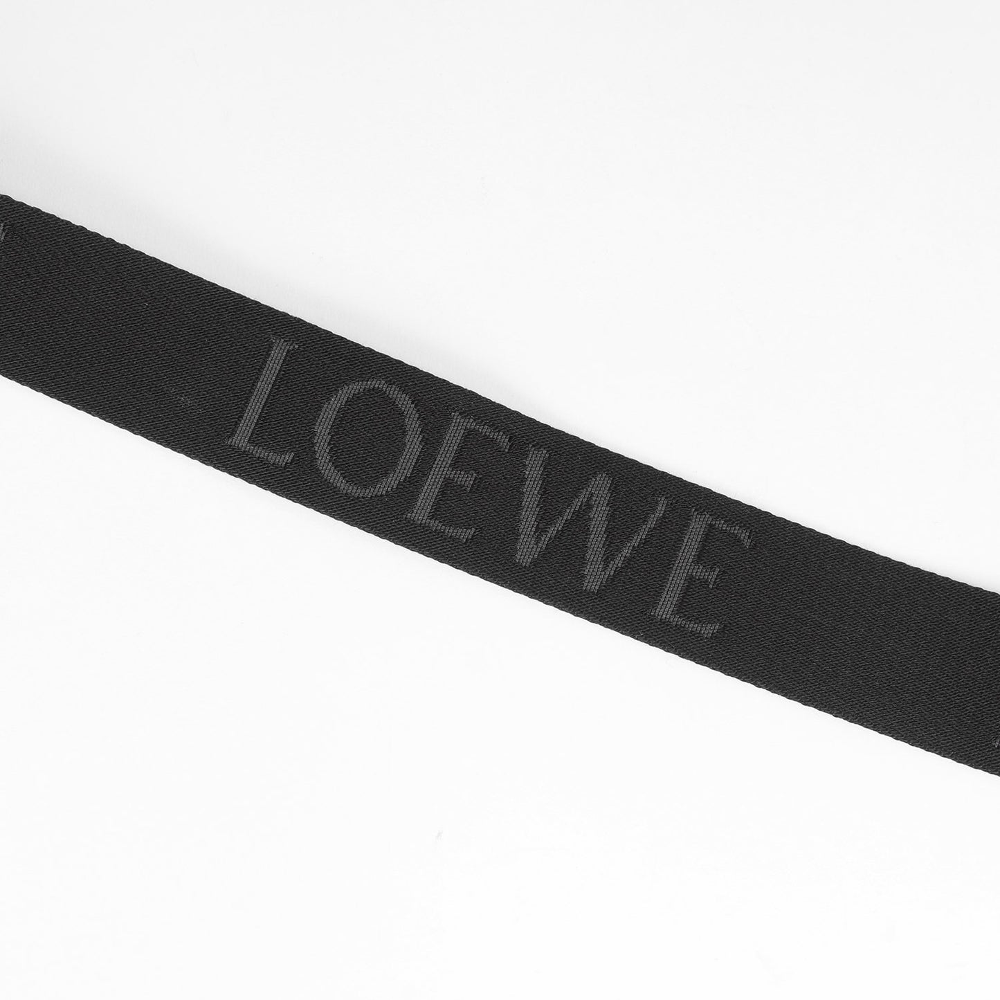 バーティカル クロスボディ ポケット サテンカーフレザー バッグ