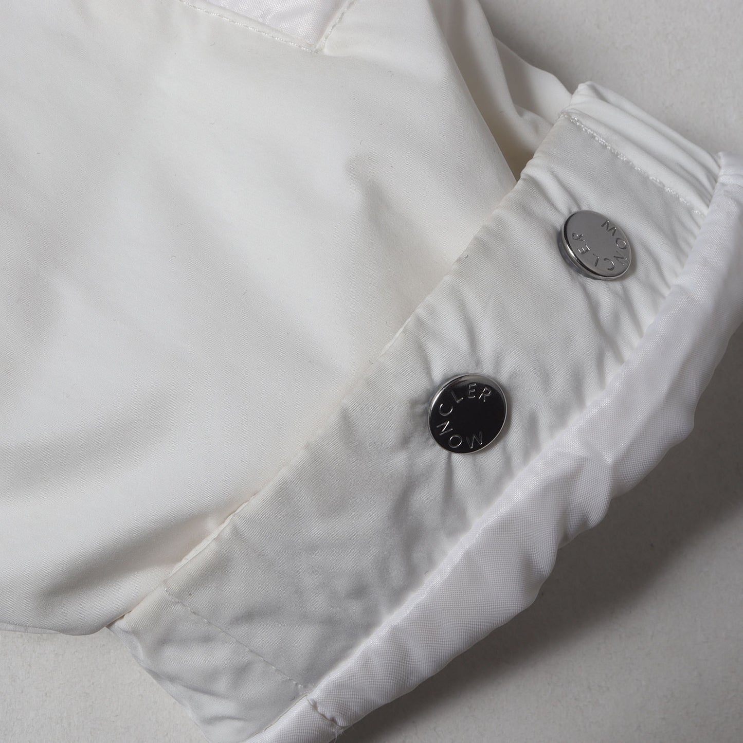 21SS トリコロール ロゴ 刺繍 フーデッド ダウンジャケット (OLARGUES G10911B60A00 54A91)