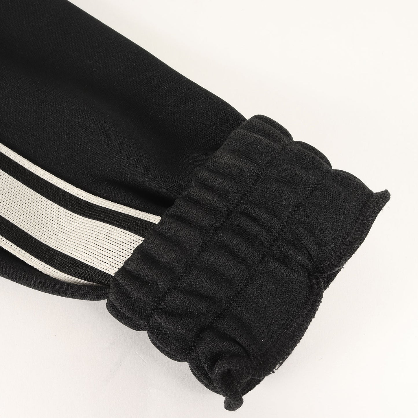 24SS トリオンフ チャーム ロゴ 刺繍 ハーフジップ ジャージ トップス (2Y90G121O.38AW)