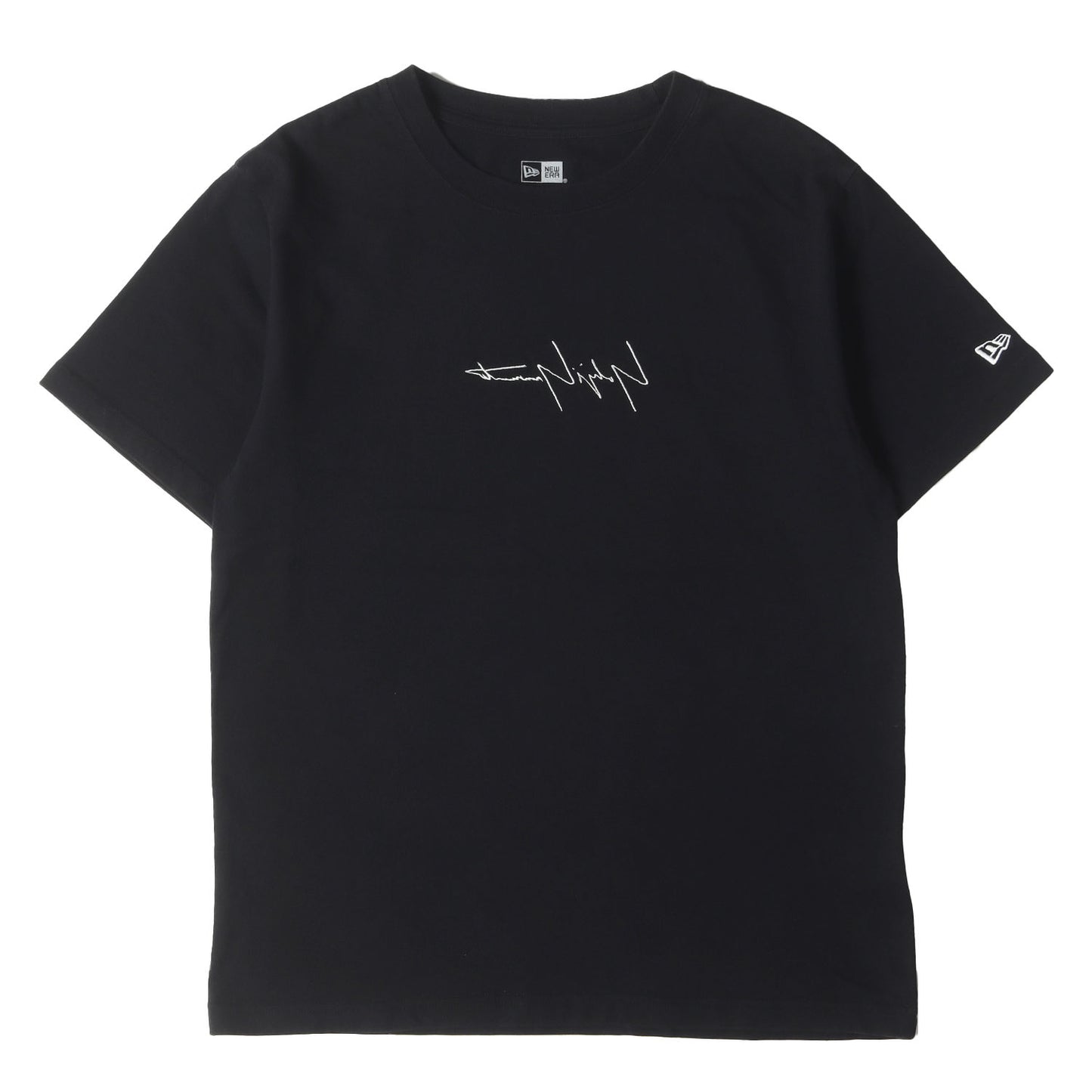 × NEW ERA 朝倉優佳 グラフィック シグネチャーロゴ 刺繍 Ｔシャツ (HN-T98-082)