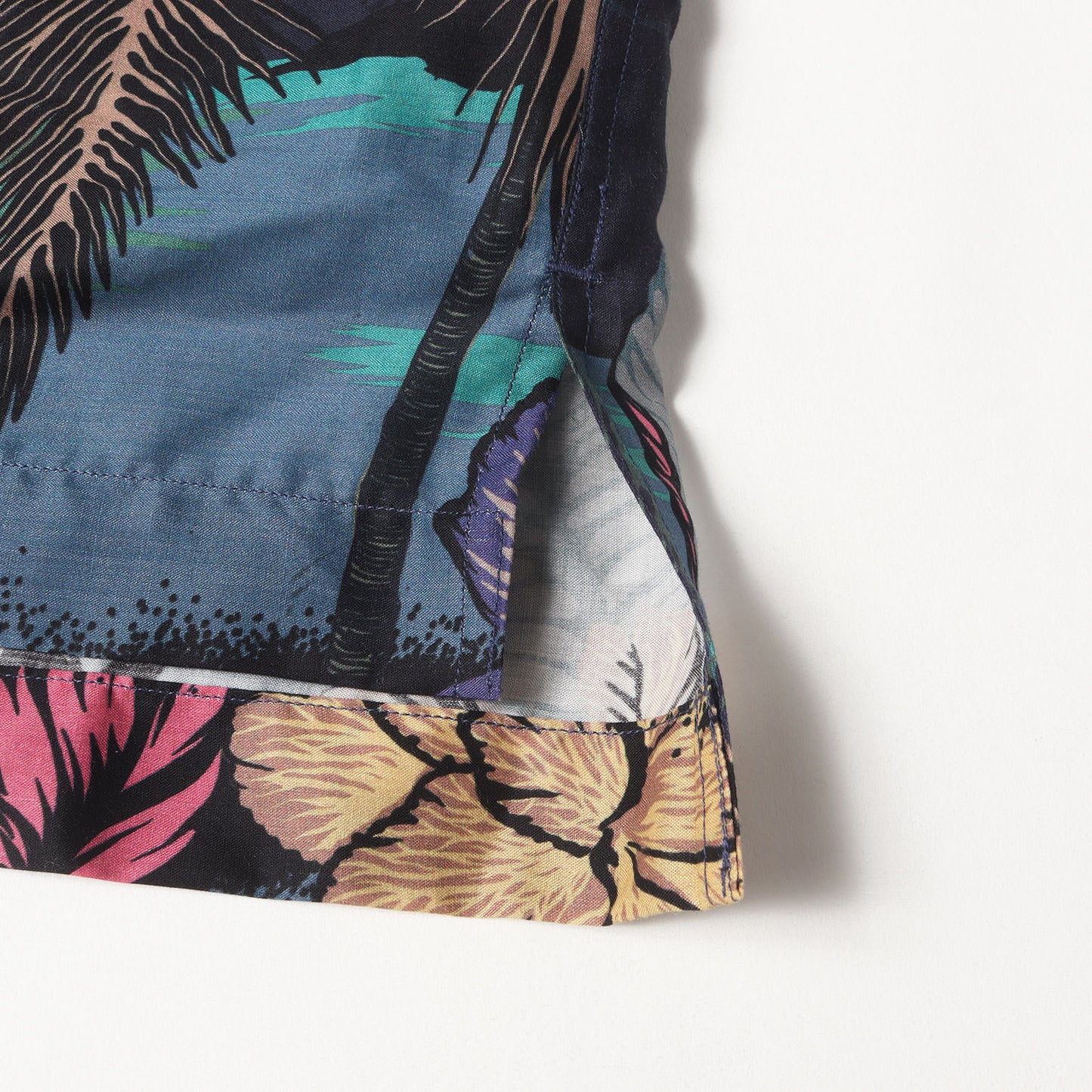 ジオメトリック 総柄 オープンカラー アロハ シャツ (LUNA HAWAIAN ALOHA SHIRT 183320 083S) / MADE IN JAPAN