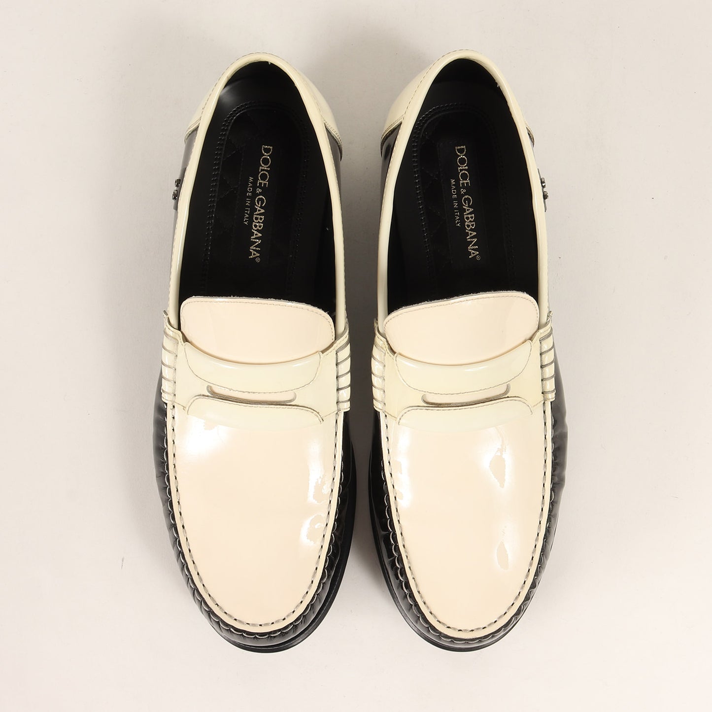 ツートーン パテント エナメル レザー コイン ローファー (A30003)