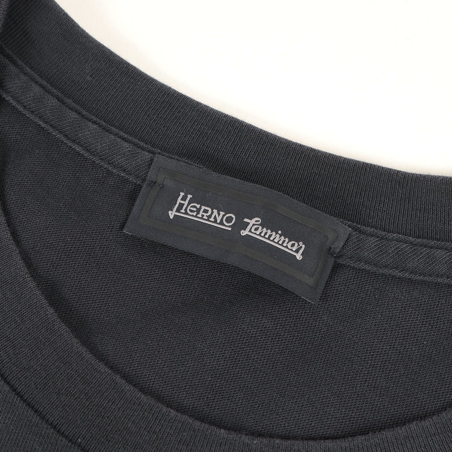 22SS ロゴ スリーブ 異素材 切替 ポケット Tシャツ (JG0118UL-52000-9201) / Laminar