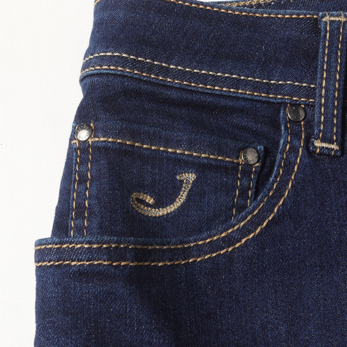 現行モデル スリム ストレッチ デニム パンツ (ウォッシュド インディゴブルーデニム NICK U Q E06 40 S 3623 164D) / ボタンフライ MADE IN ITALY