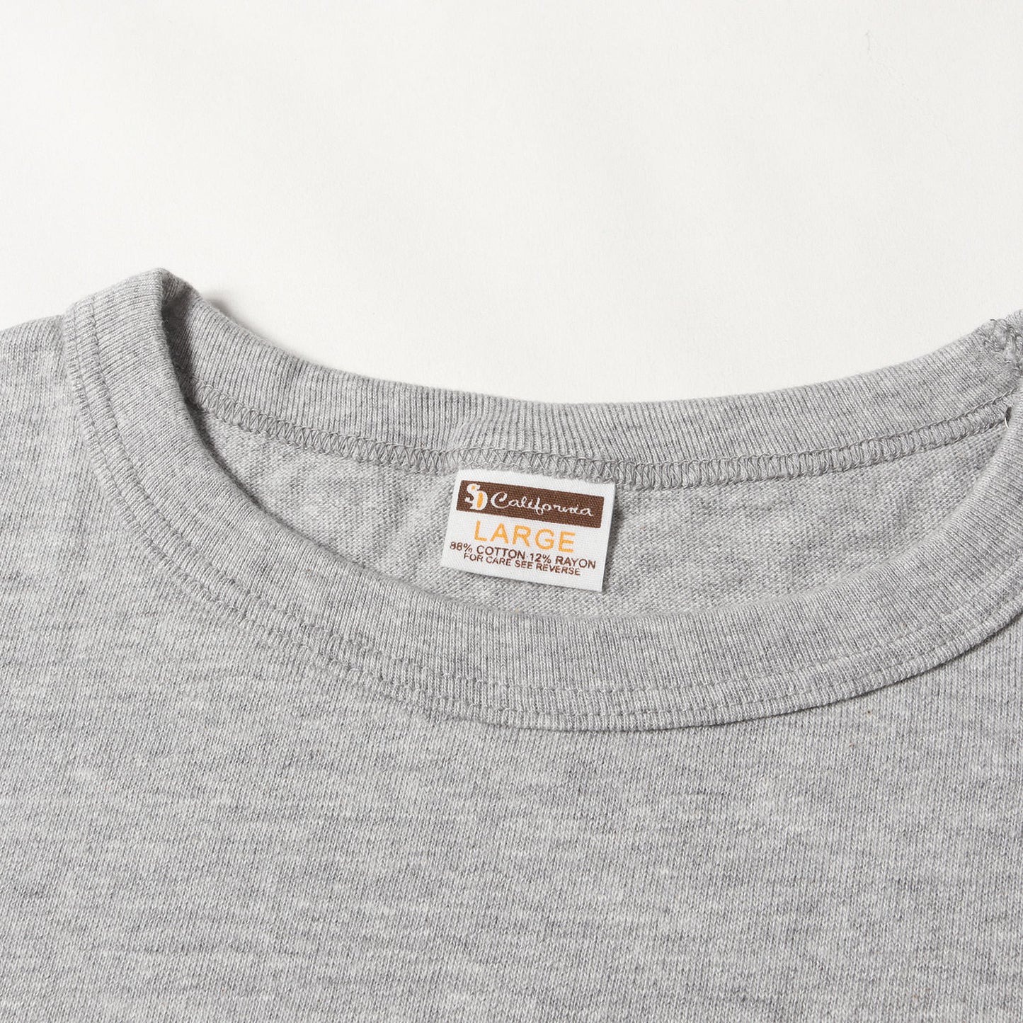 25SS グラフィック ロゴ バインダーネック Tシャツ (SD 88/12 Diner Logo T)