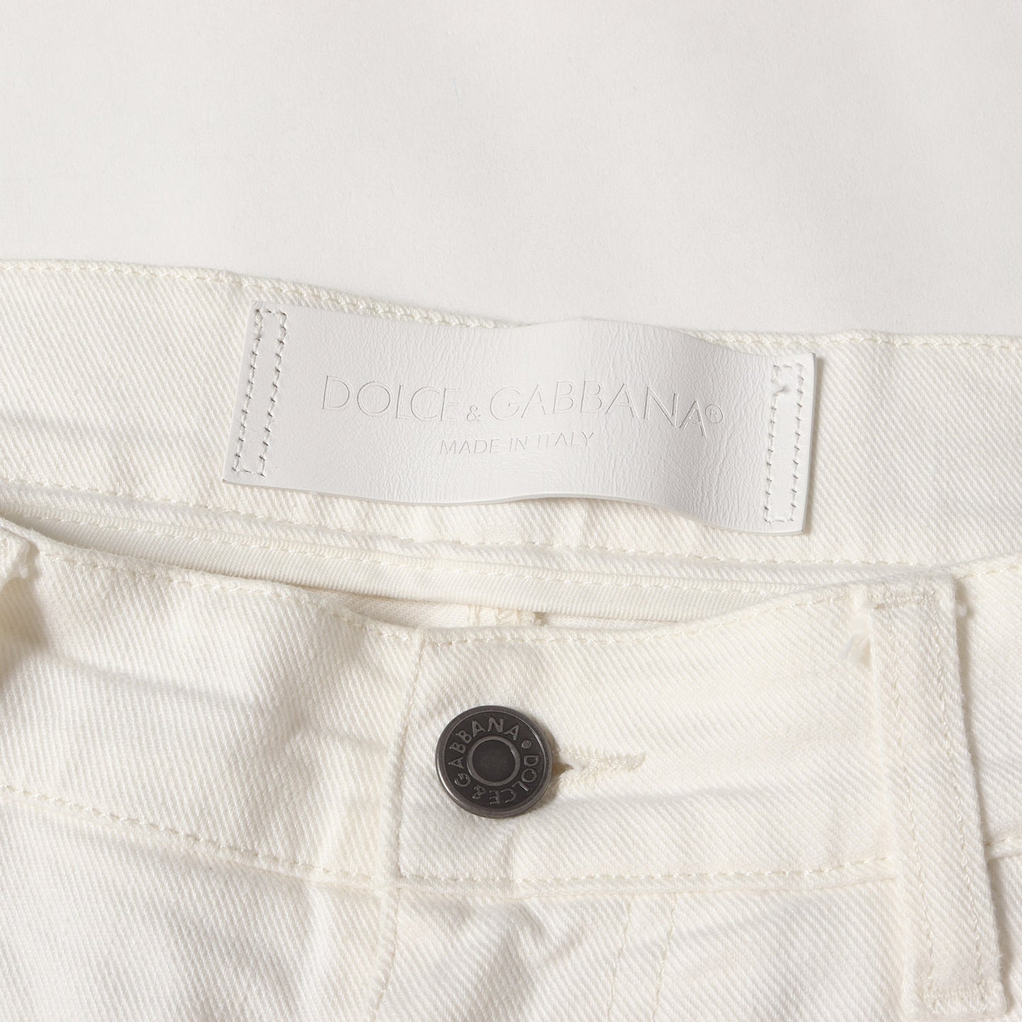 スリム テーパード ストレッチ ホワイト デニム パンツ (G6QJLD G3T27) / ジッパーフライ