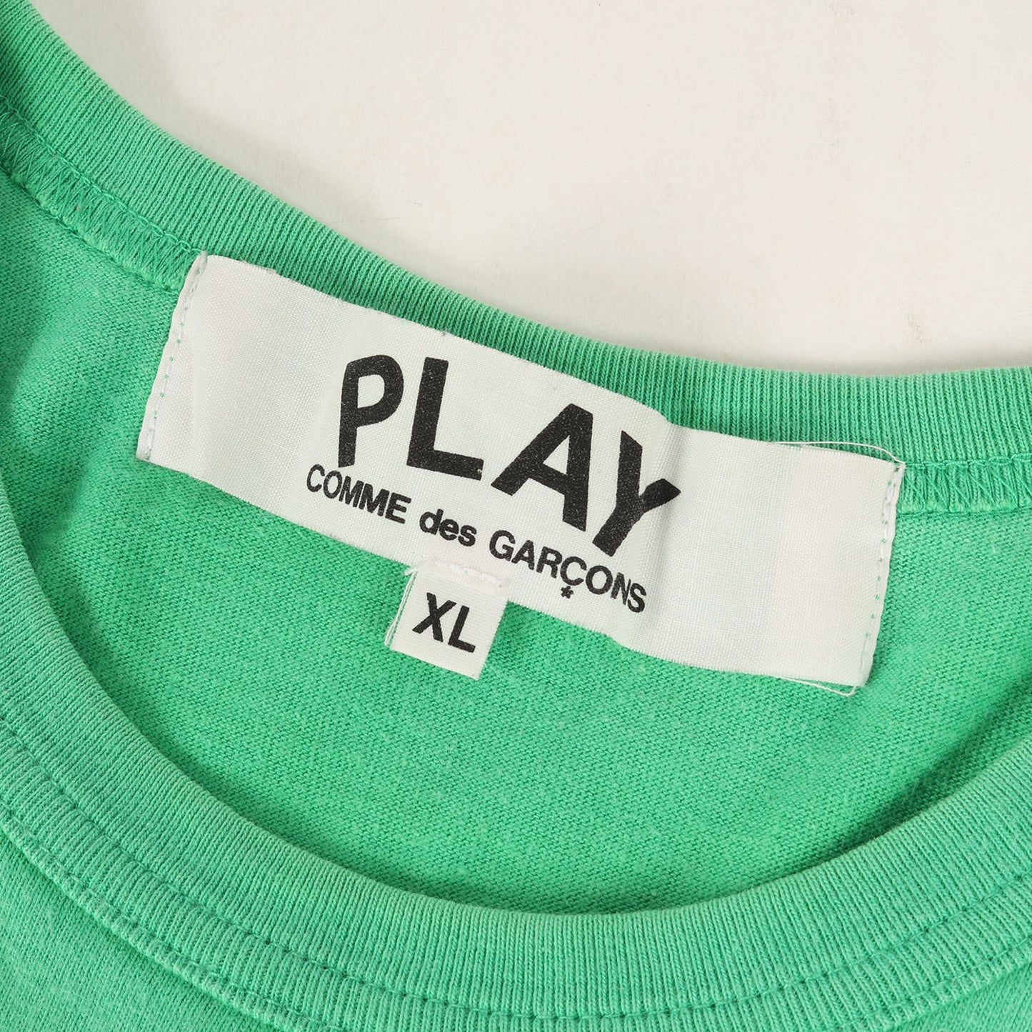 グラフィック ロゴ バインダーネック Tシャツ (AZ-T124)