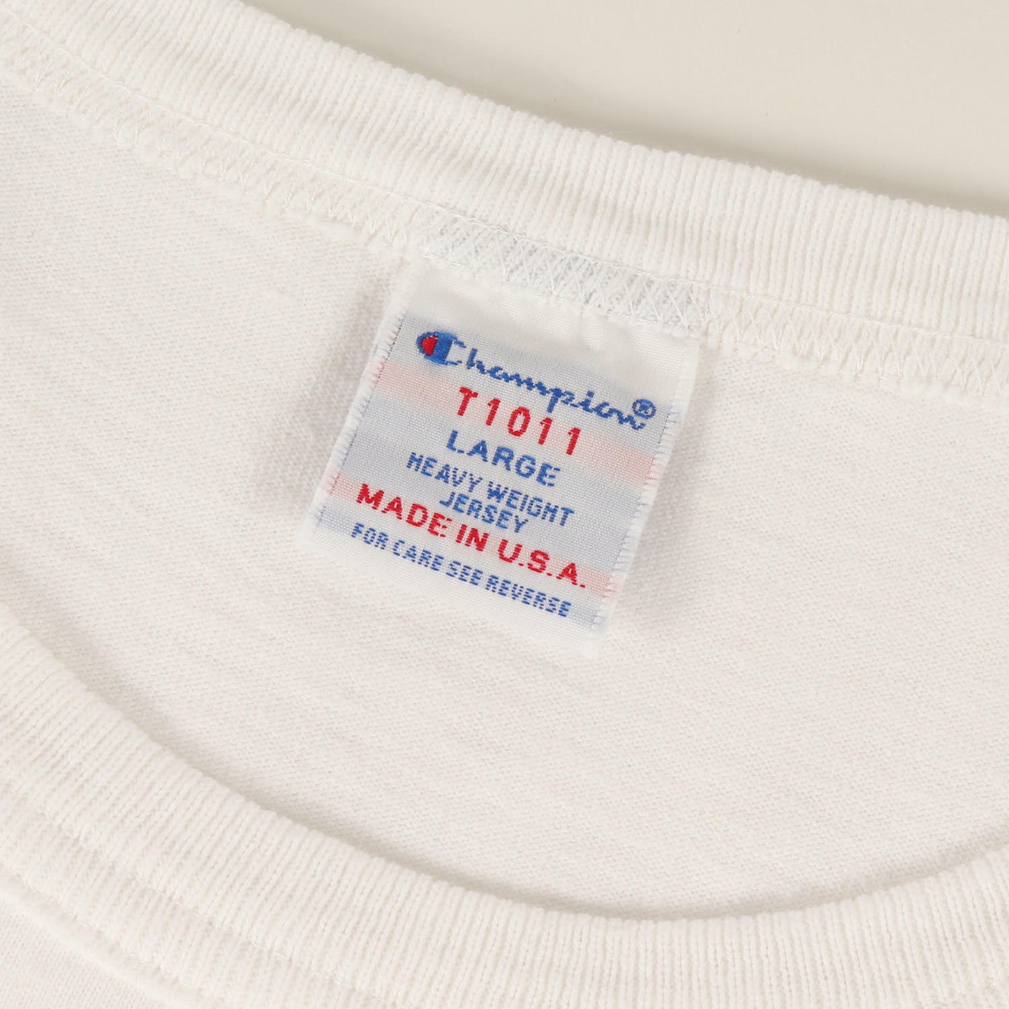 × Champion グラフィック ロゴ バインダーネック Tシャツ (Champion × SD T1011 T-SHIRT) / MADE IN USA