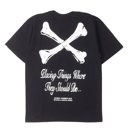 × Joshua Vides グラフィック ロゴ Tシャツ (Commercial Break Sai TEE 221PC09D-ST01S)