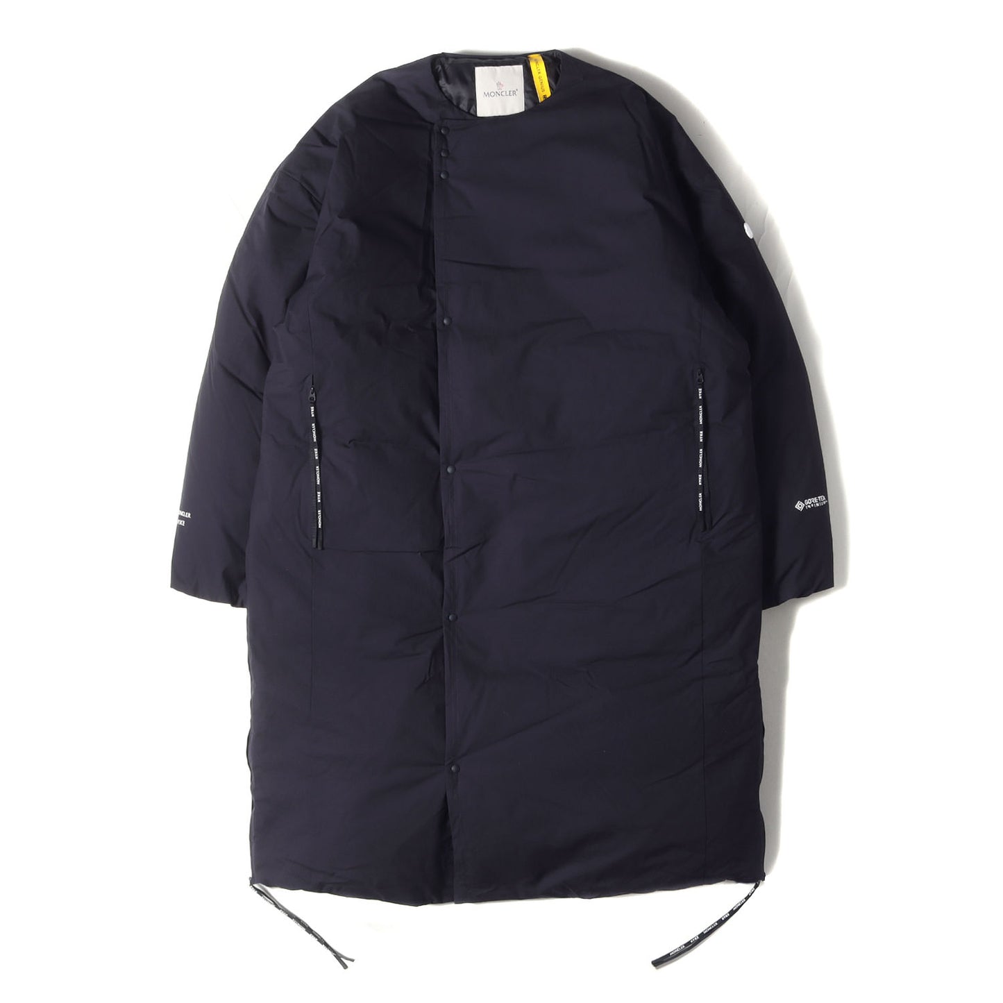 21AW × HYKE ノーカラー ダウンコート (MUVERAN GIUBBOTTO G209K1C00002 M1192) / GORE-TEX