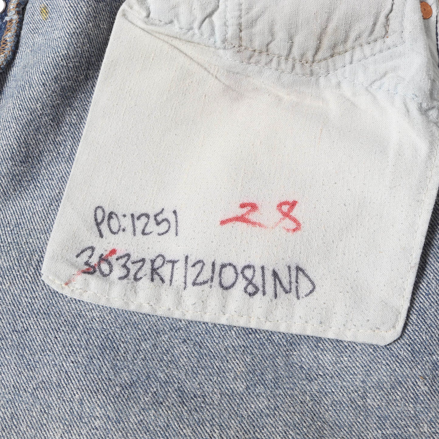 × Levi's 古着リメイク ペイント ダメージ加工 デニム スリム スキニー パンツ / MADE IN USA