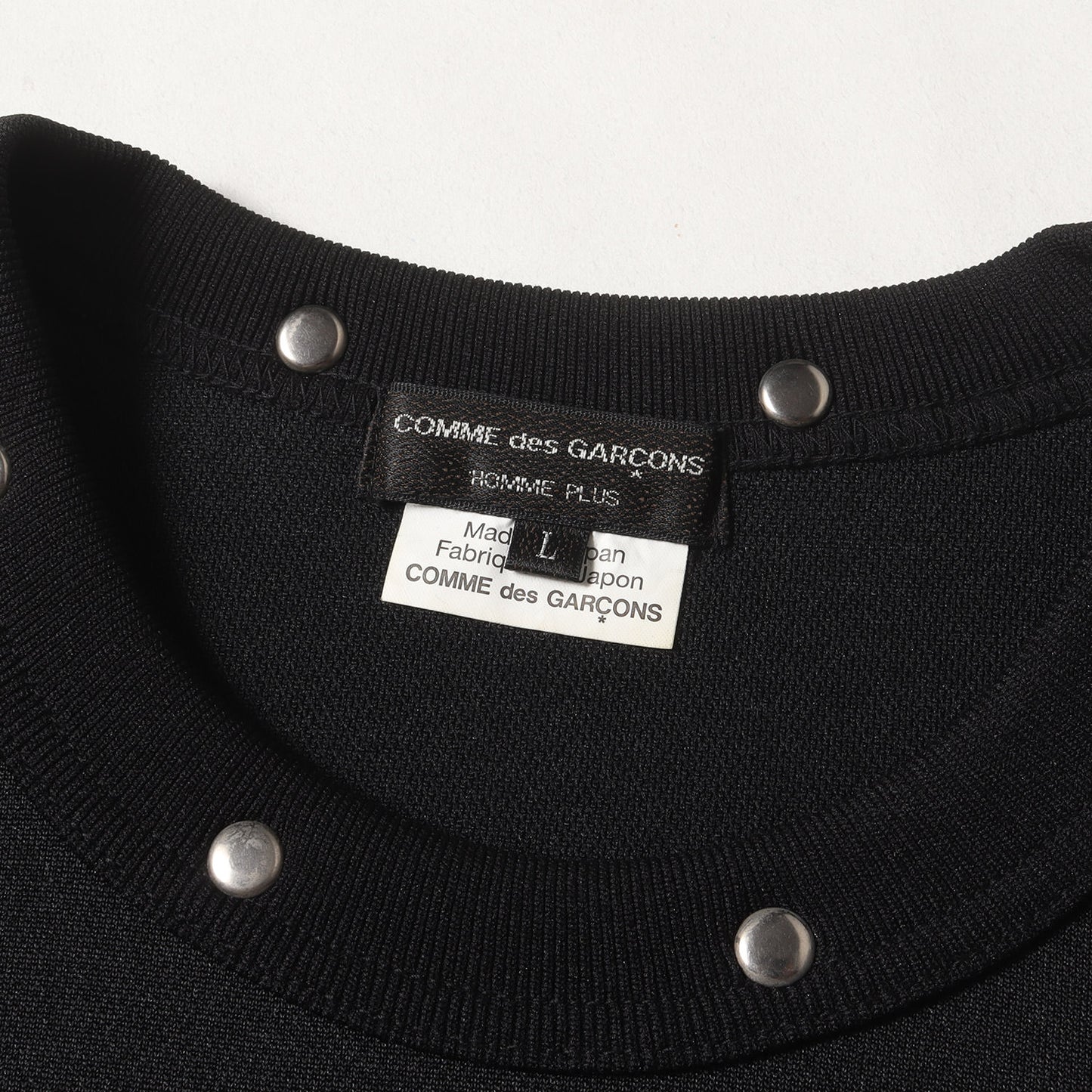 カシメ期 スタッズ ポリ バインダーネック カットソー (PR-T037) / 平和の鎧