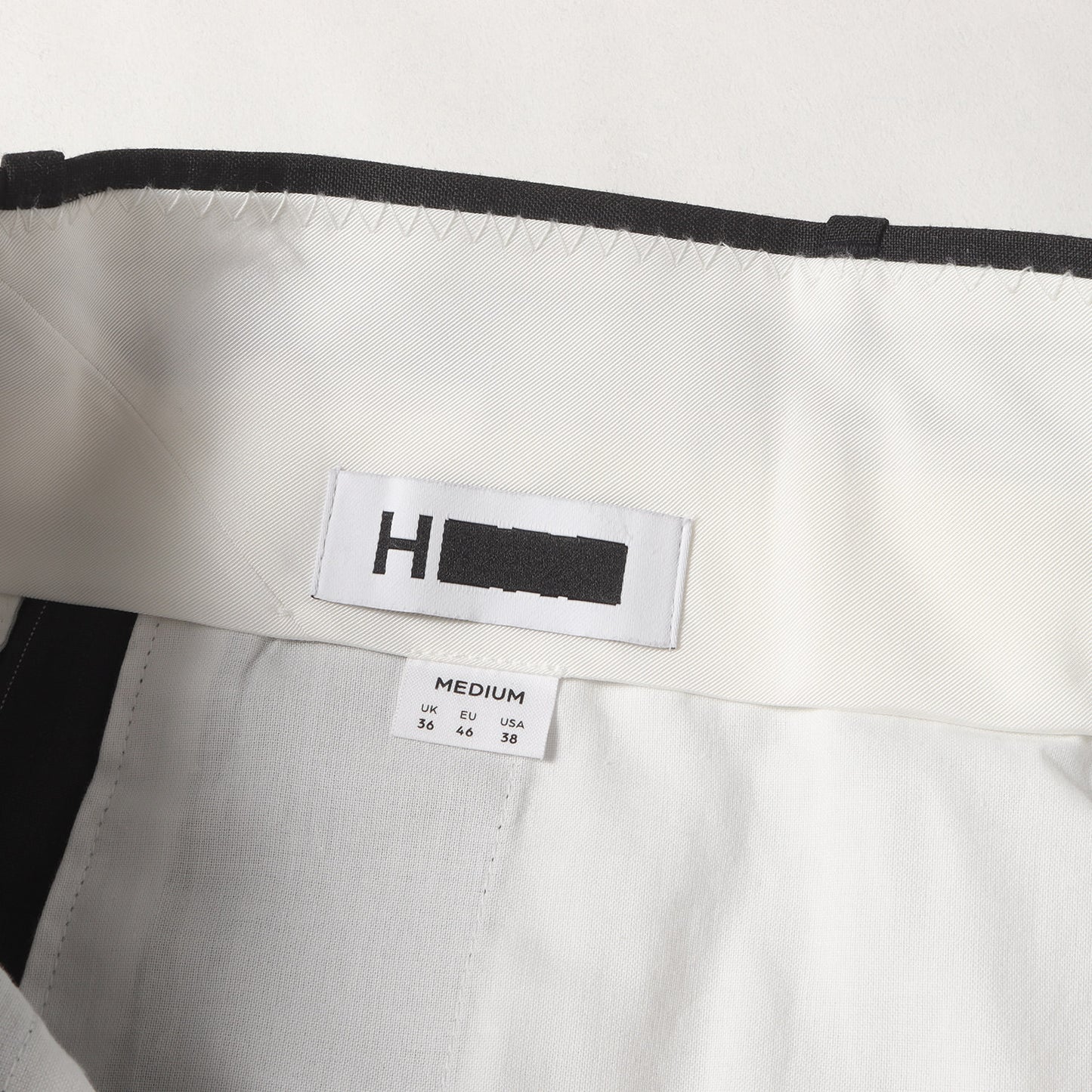 25SS H ピンストライプ ウールトロピカル ワンタック ワイド パンツ (1214-177-9307)