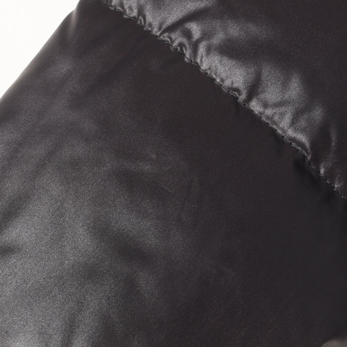 ラクーンファー付き フーデッド ダブルジップ ナイロン ダウンジャケット (Vega U.252.01.MFG-1001R)