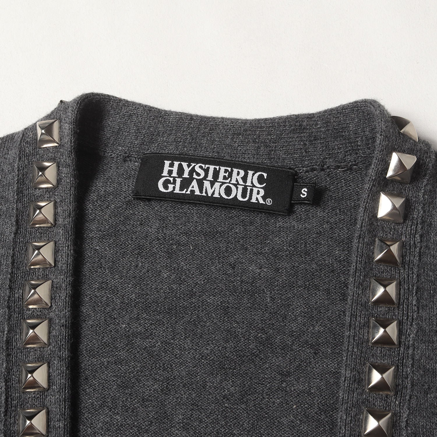 ヒステリックグラマー 02182ND02 ﾌﾞﾗｯｸ ZIPPER & STUDS ｺｯﾄﾝﾆｯﾄｶｰﾃﾞｨｶﾞﾝ L HYSTERIC GLAMOUR (ヒステリックグラマー) スタッズ ジップ 装飾
