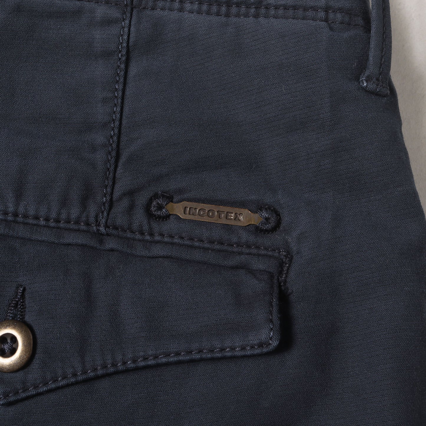 近年モデル ワンタック ガーメントダイ ストレッチ サマーサテン テーパード スラックス パンツ (10X174 90871) / TAPERED FIT