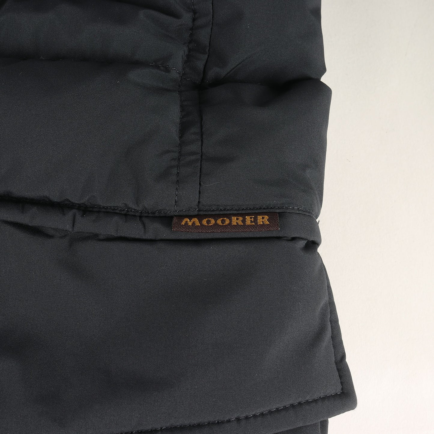 フード付き ナイロン ダウンジャケット (SATURNO-STP) / Acquaシリーズ PRODOTTO GARANTITO