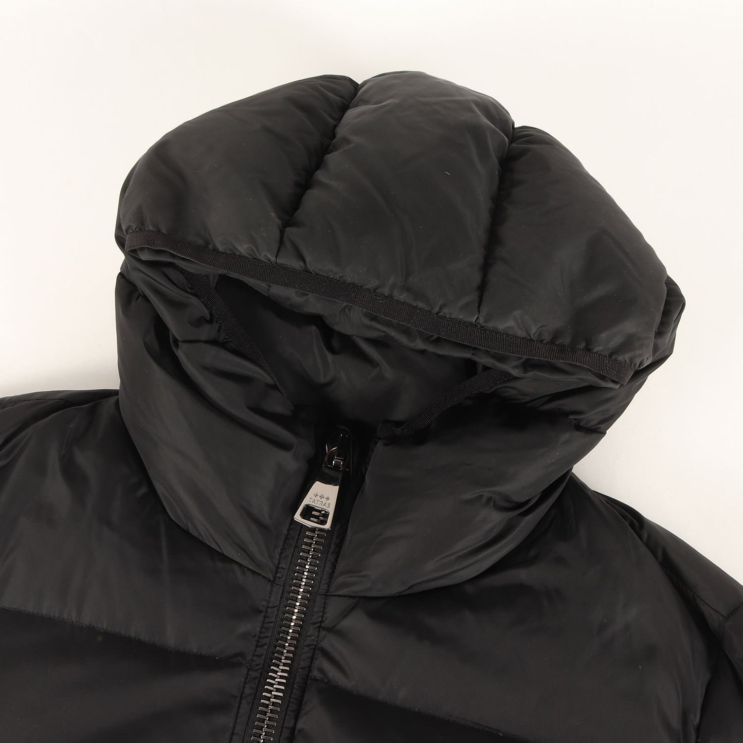 ハイネック フーデッド ダウンジャケット (FAEDO MTK19A4157)