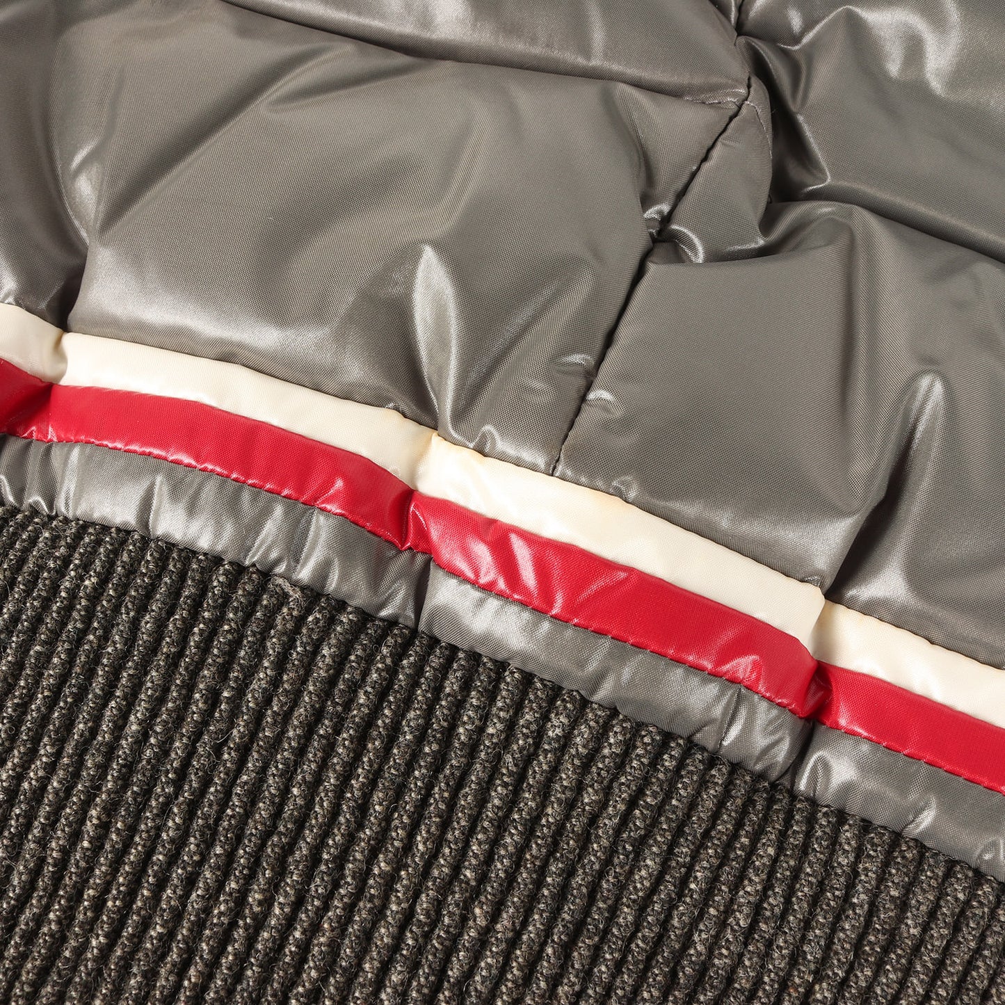 フード付き ヘリンボーン ダウン ジャケット (AMNEVILLE GIUBBOTTO 020974132902 54025) / GRENOBLE