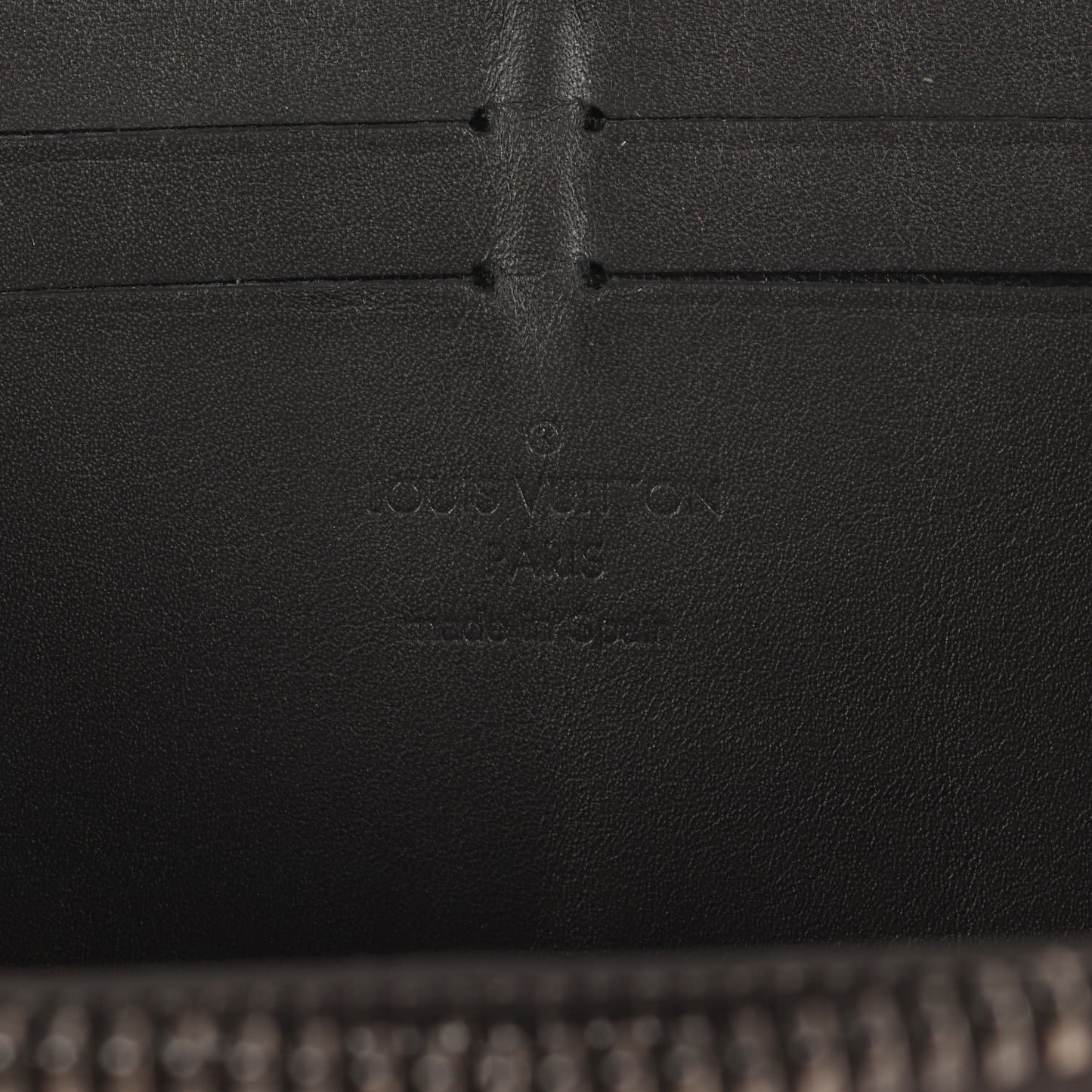 LV アエログラム ジッピー ウォレット (M69831)