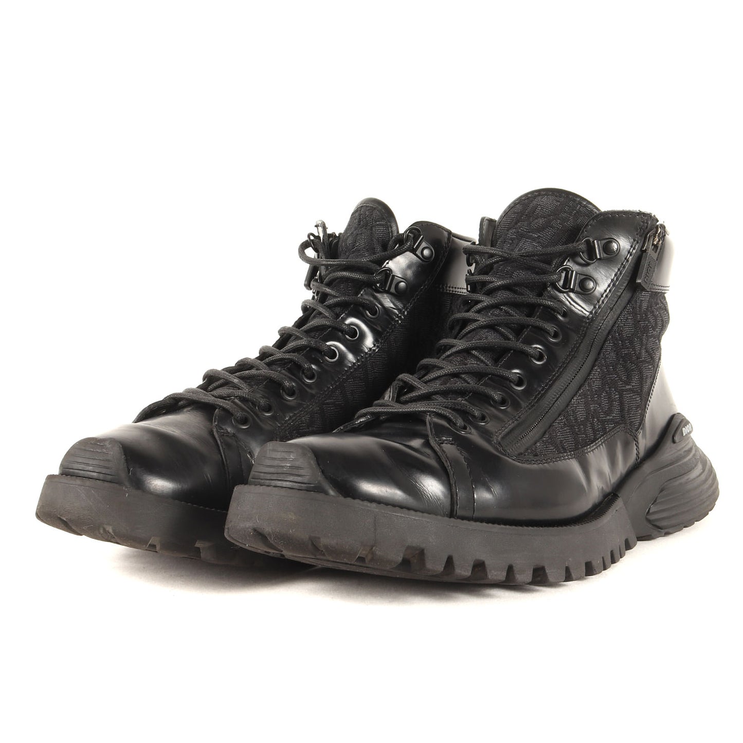 現行モデル Dior Combat ショートブーツ (3BO337ZXF)