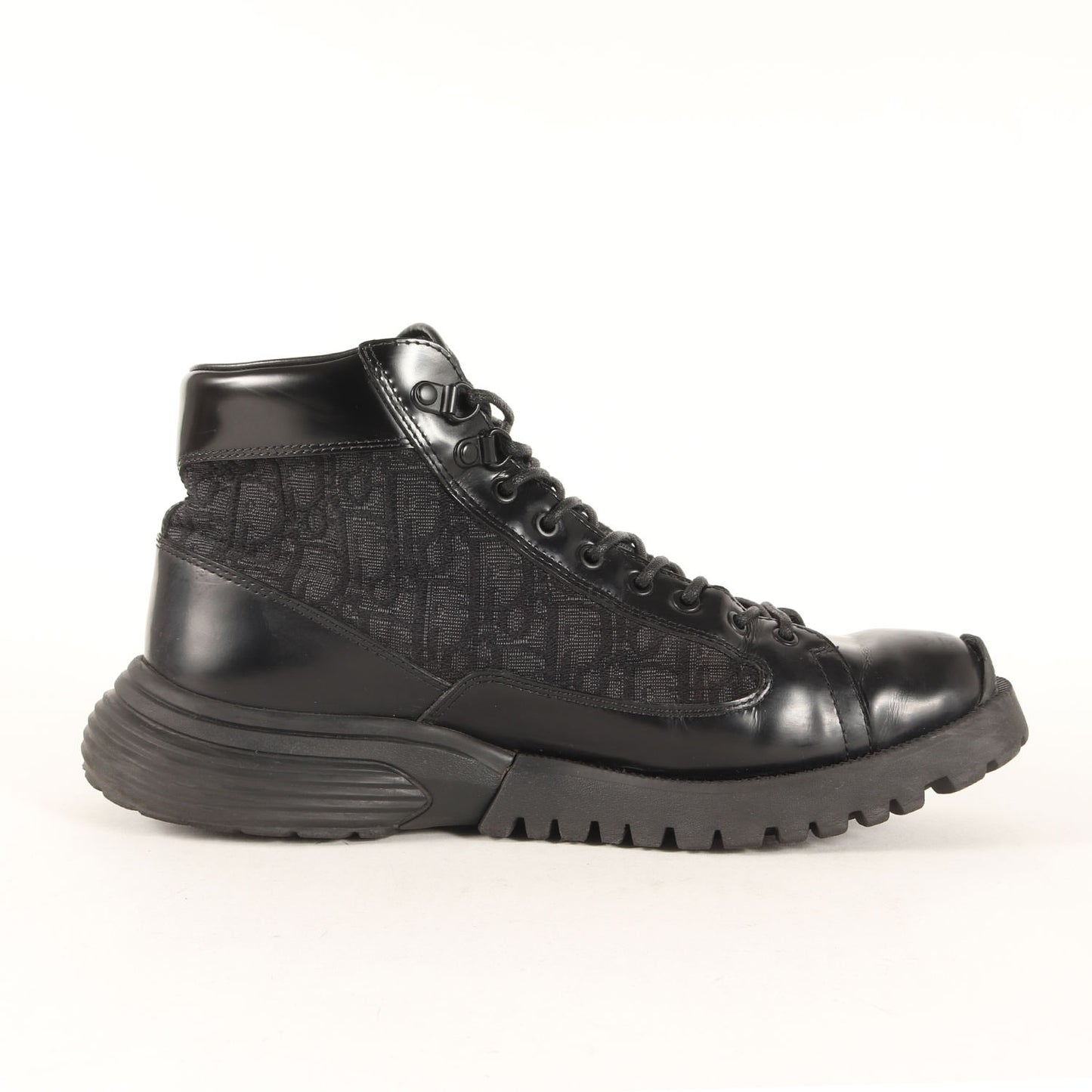 現行モデル Dior Combat ショートブーツ (3BO337ZXF)