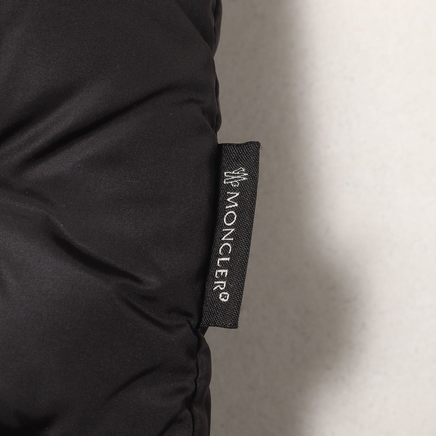 フード付き ハイネック ダウンベスト (TAPAJOS GILET 020914330500 54155)