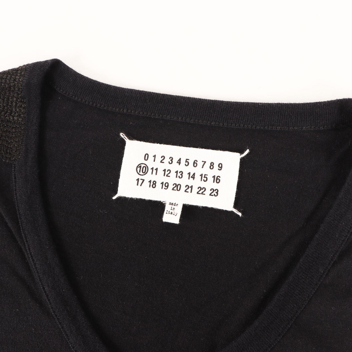 ショルダーステッチ Uネック Tシャツ