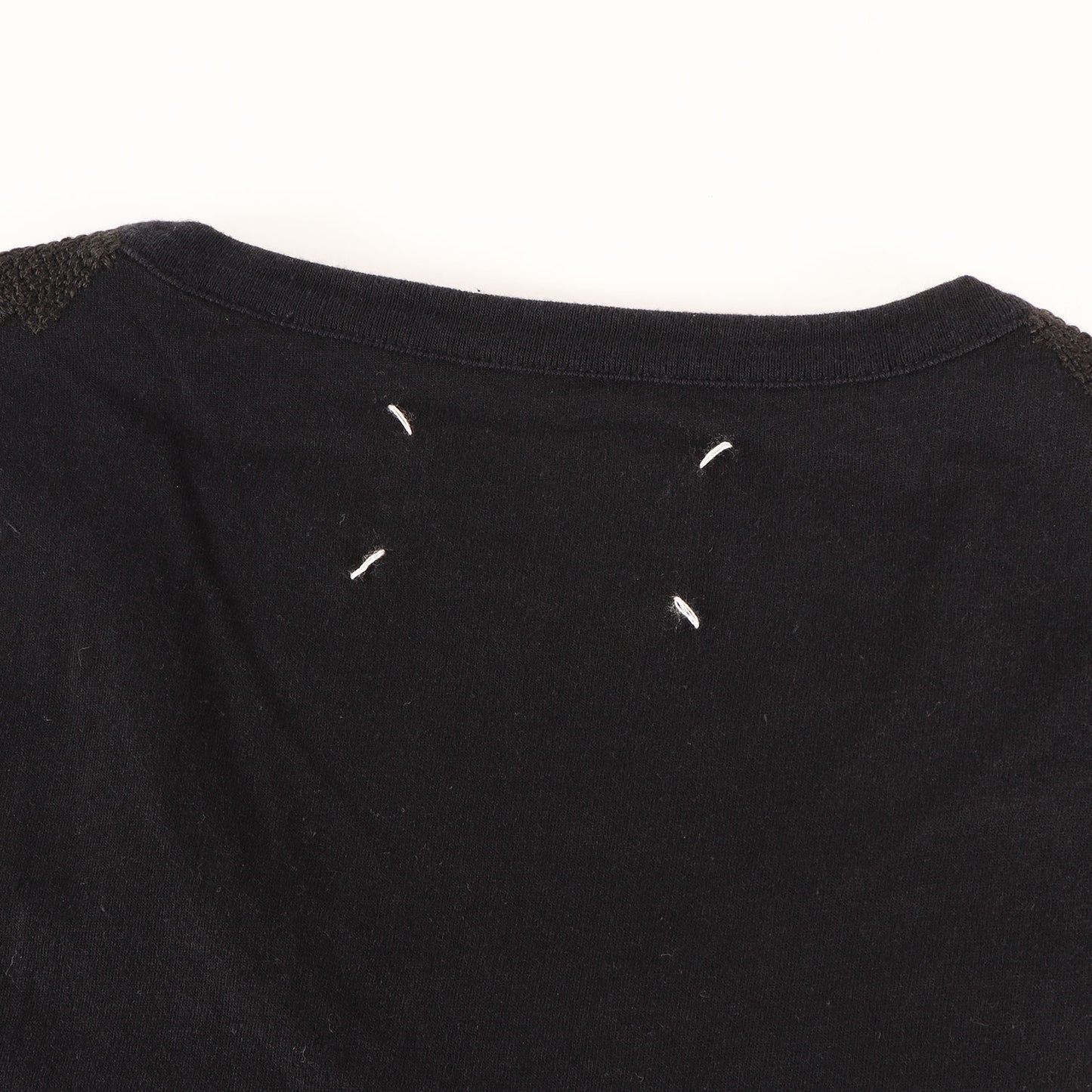 ショルダーステッチ Uネック Tシャツ