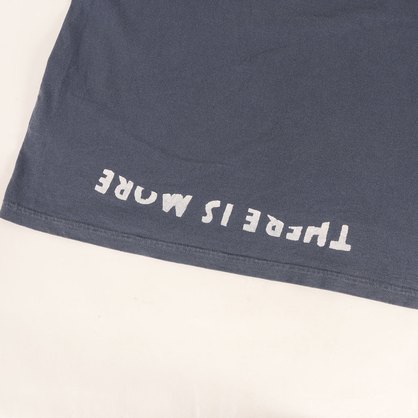 Vネック エイズ Tシャツ (AIDS T-SHIRT)